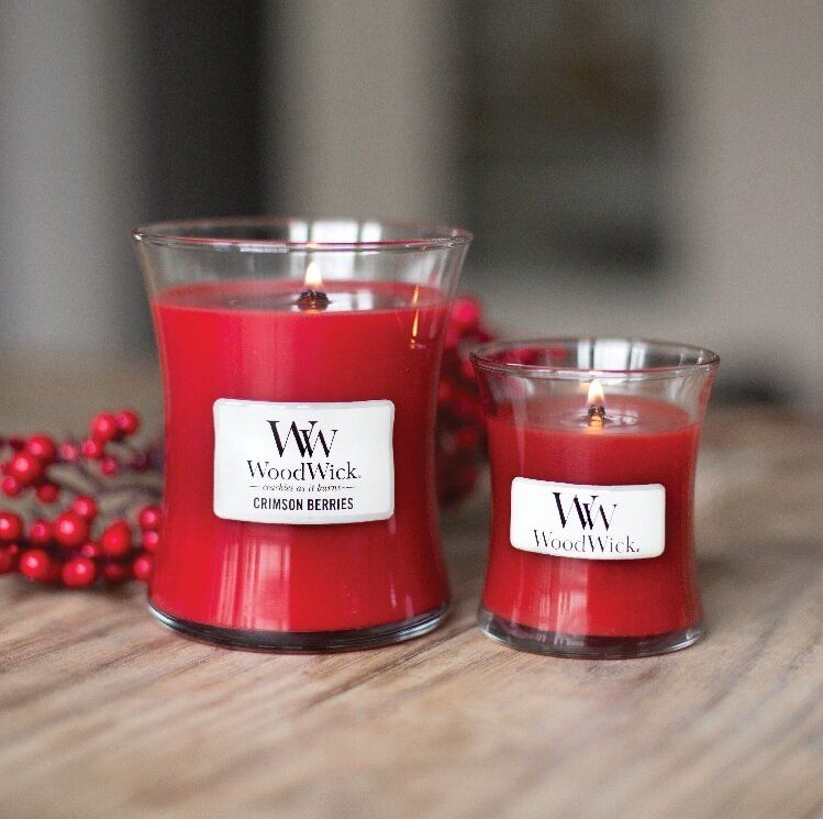 Ароматична свічка з ароматом різдвяних ягід Woodwick Mini Crimson Berries 85 г - фото №1 Ароматична свічка з ароматом різдвяних ягід Woodwick Mini Crimson Berries 85 г - фото №1
